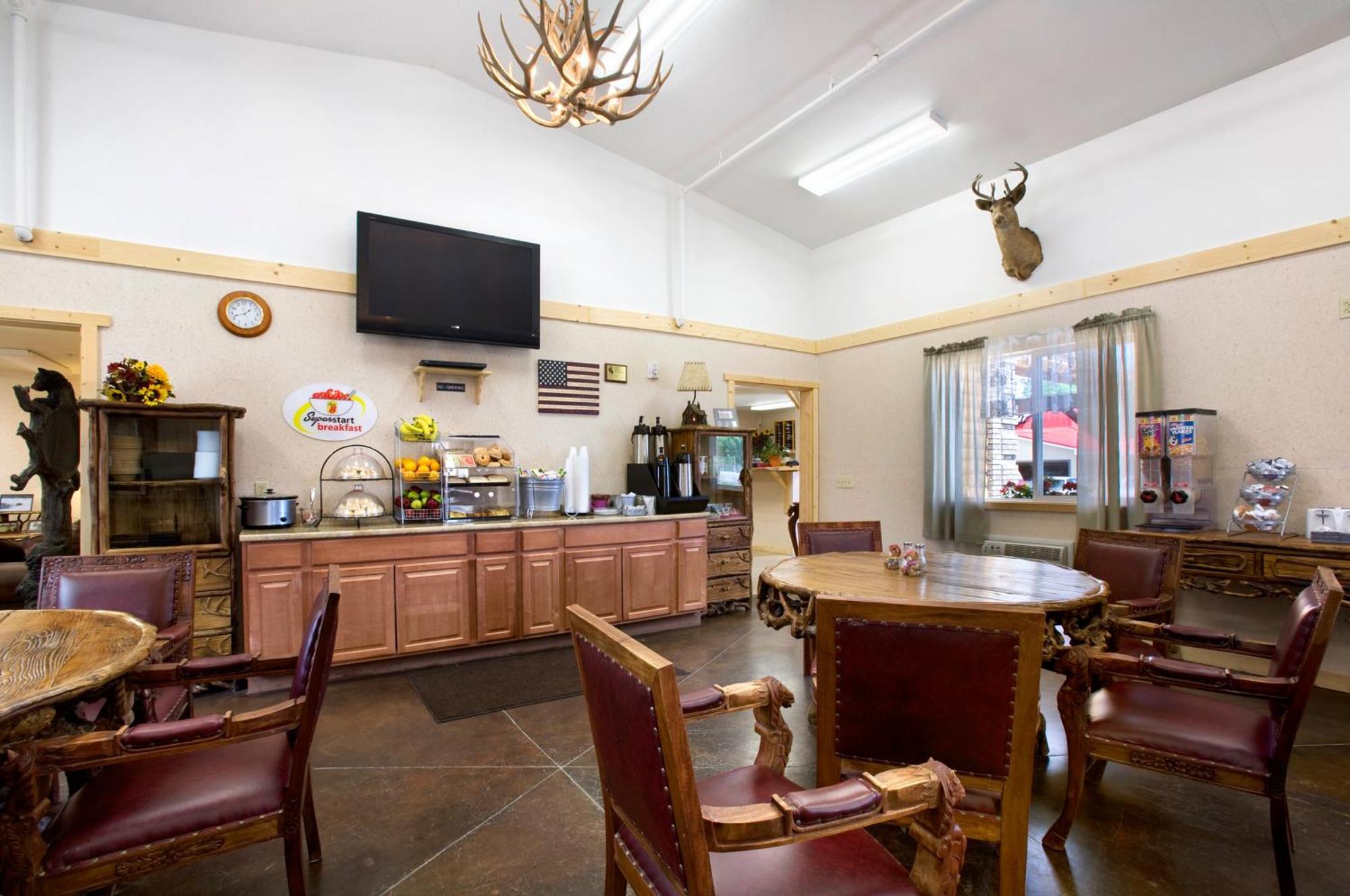 Super 8 By Wyndham Powell Restaurante foto